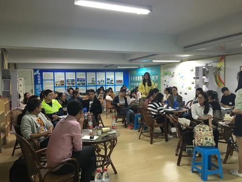 同学们踊跃提问